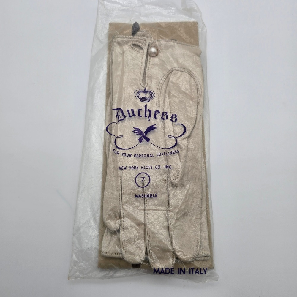 Duchess Vintage Leather Gloves Womens Size 7 Cream Pearl Button Made in Italy